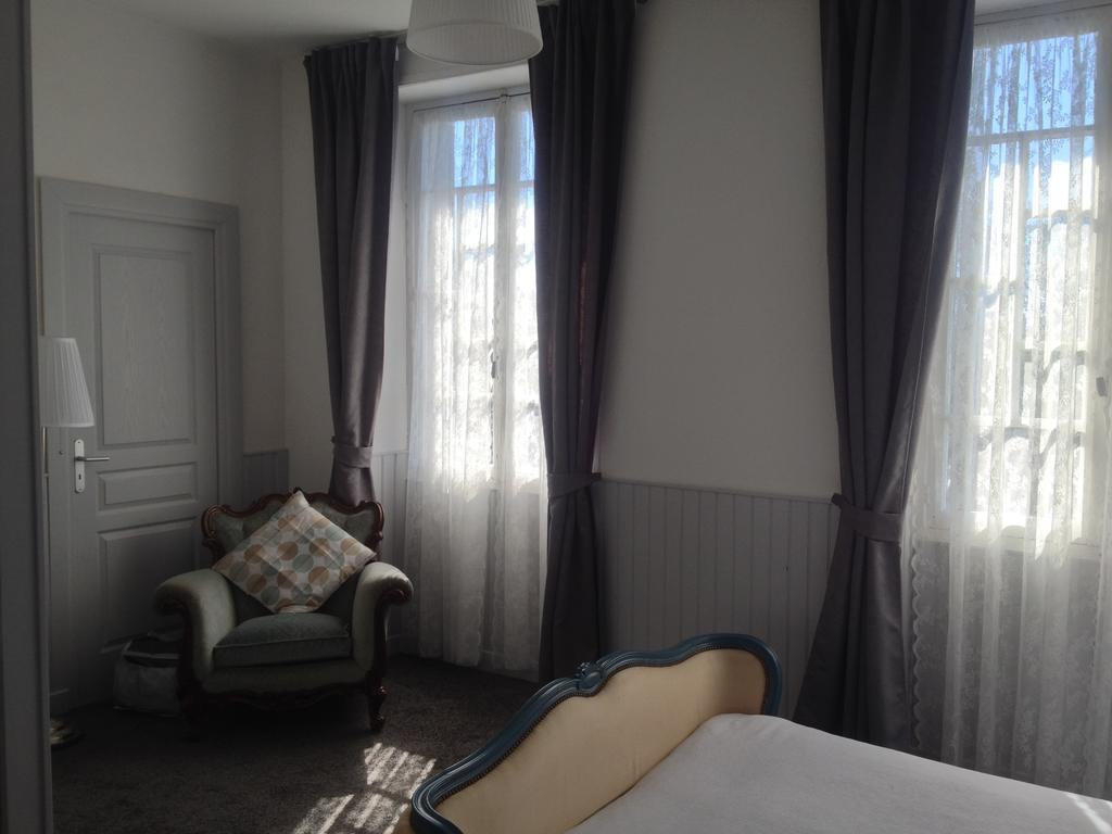 Le Petit Dragon Rouge Hotel Miers Værelse billede